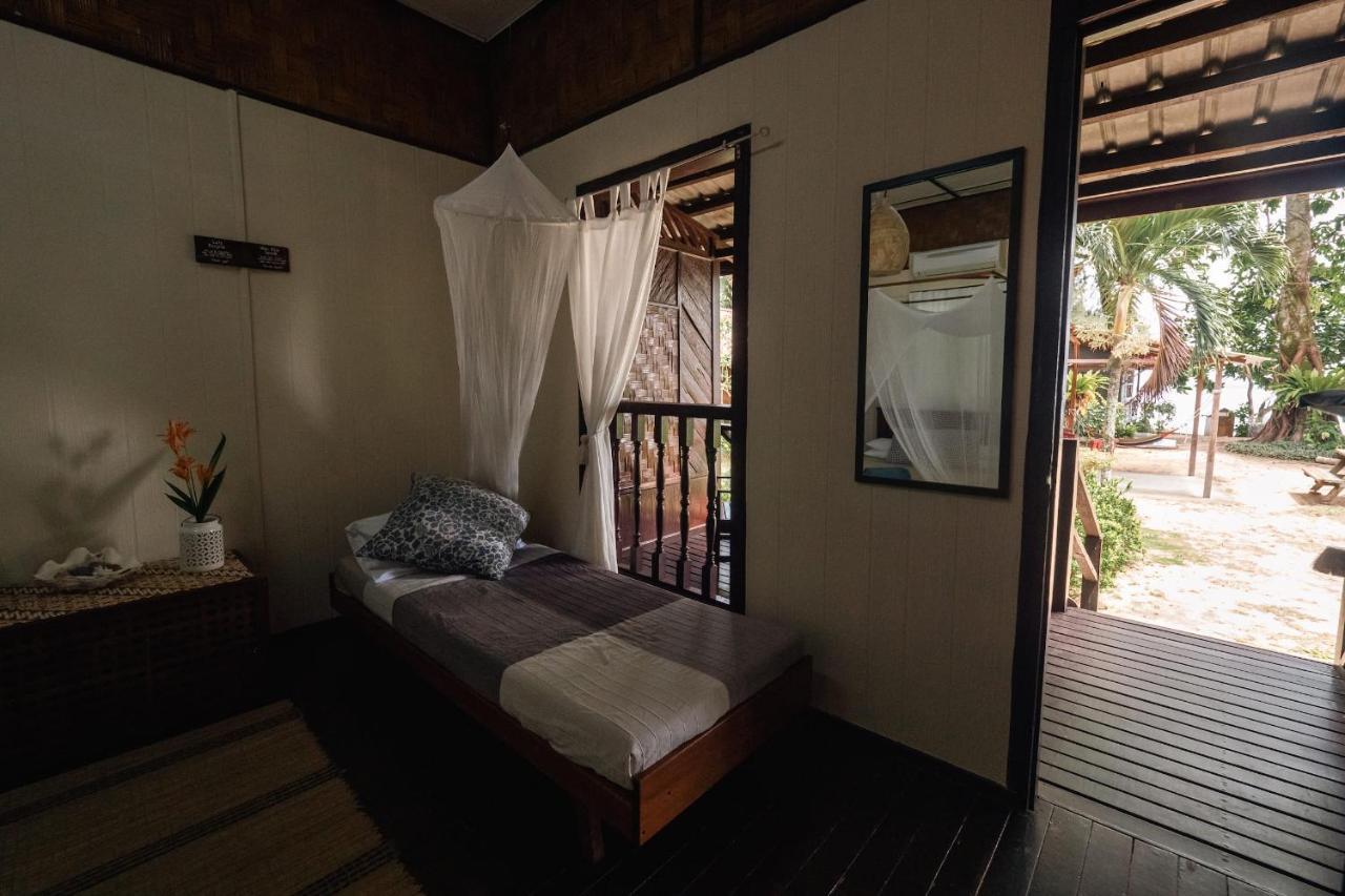 Swiss Cottage Tioman Kampong Ayer Batang Buitenkant foto